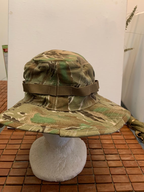 Vintage army camouflage bucket Hat 1990s 80s S4