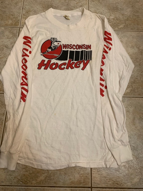 Vintage Wisconsin hockey long sleeve T shirt size… - image 1