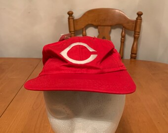 Vintage All You Need is Love Cap Snapback Trucker Hat Red  display picture 1