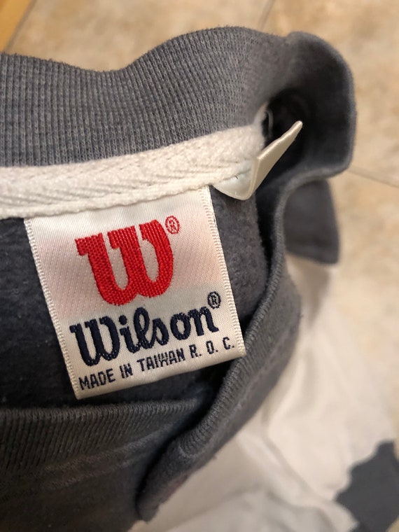 Vintage Wilson Sweatshirt size Large 1990s 80s - image 3