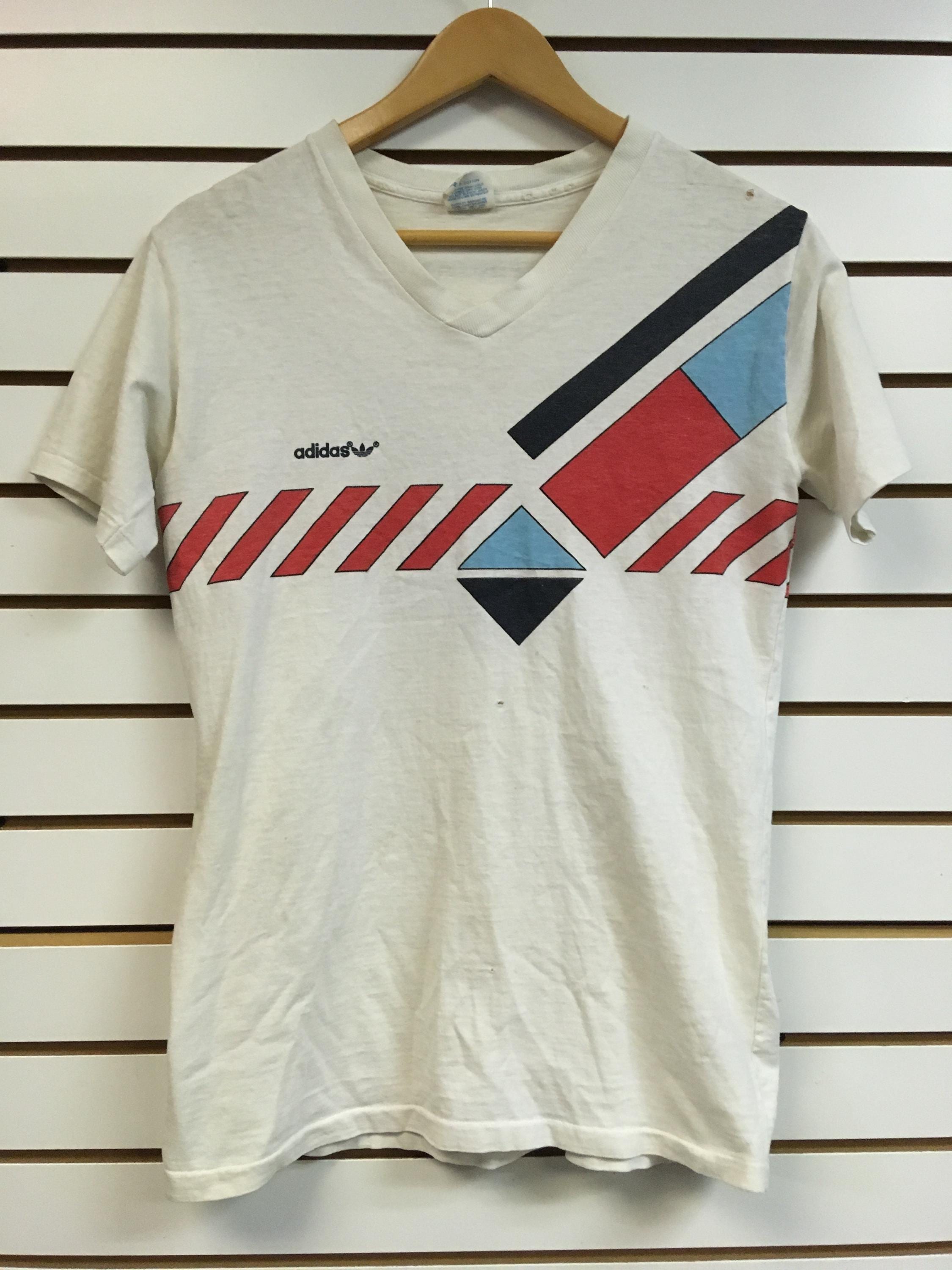 【ADIDAS】V-neck short sleeve tee - cream-white:black / KF Adidas Original 3-Stripes V-Neck Slim T-Shirt
