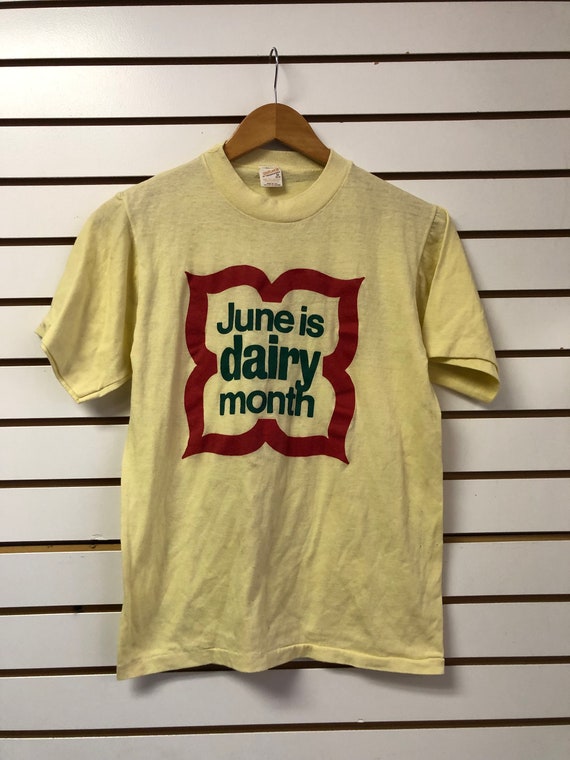 Vintage June is dairy month T shirt size medium 19