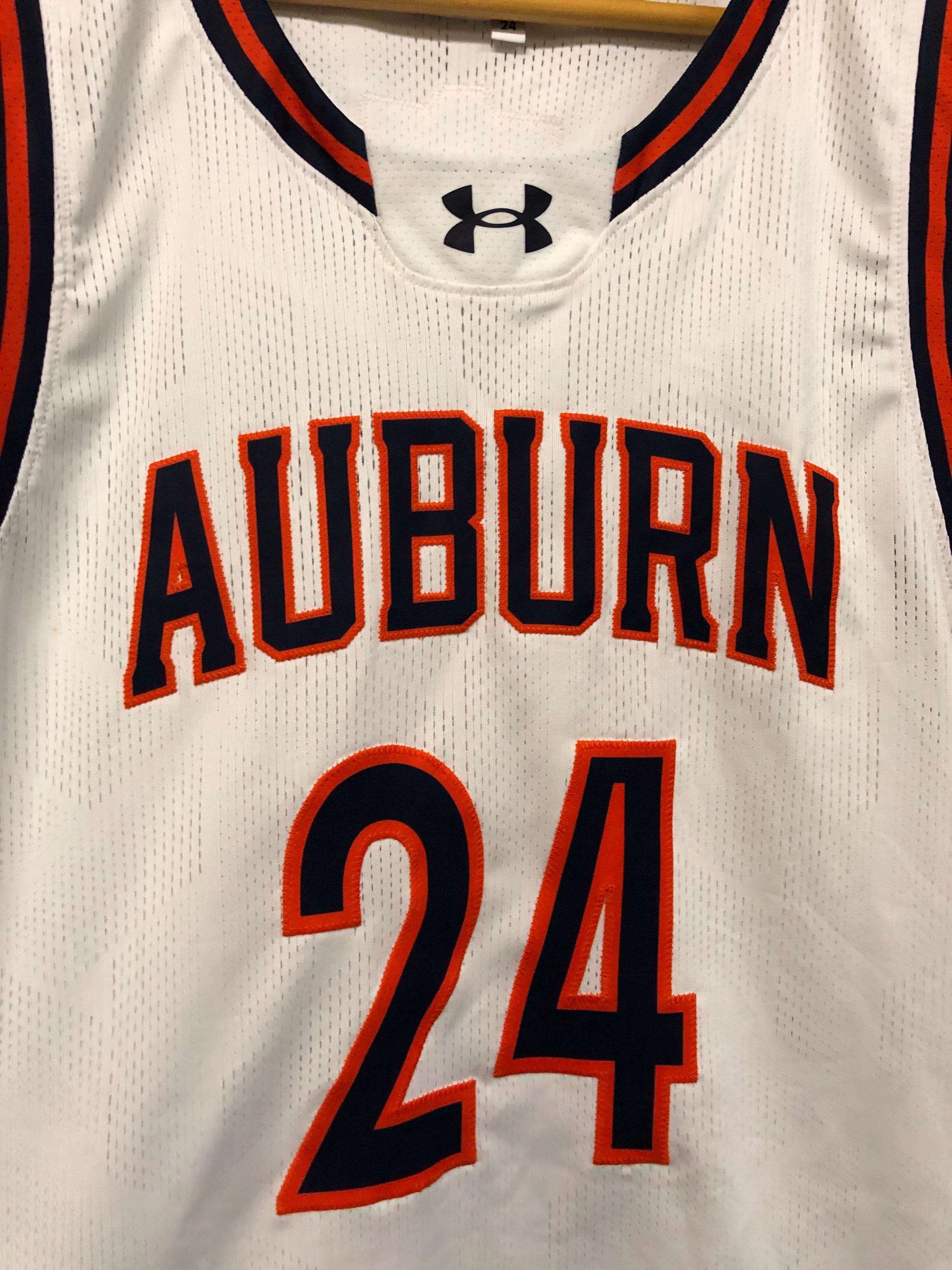 Report: Charles Barkley agrees to 10-year deal with TNT worth 'well in  excess' of $100 million, image size:2250x3000