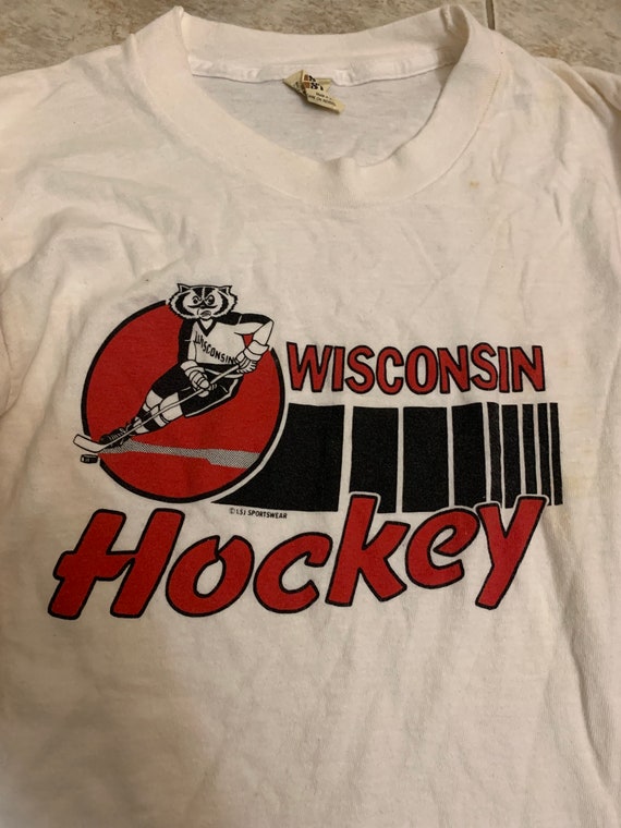 Vintage Wisconsin hockey long sleeve T shirt size… - image 2