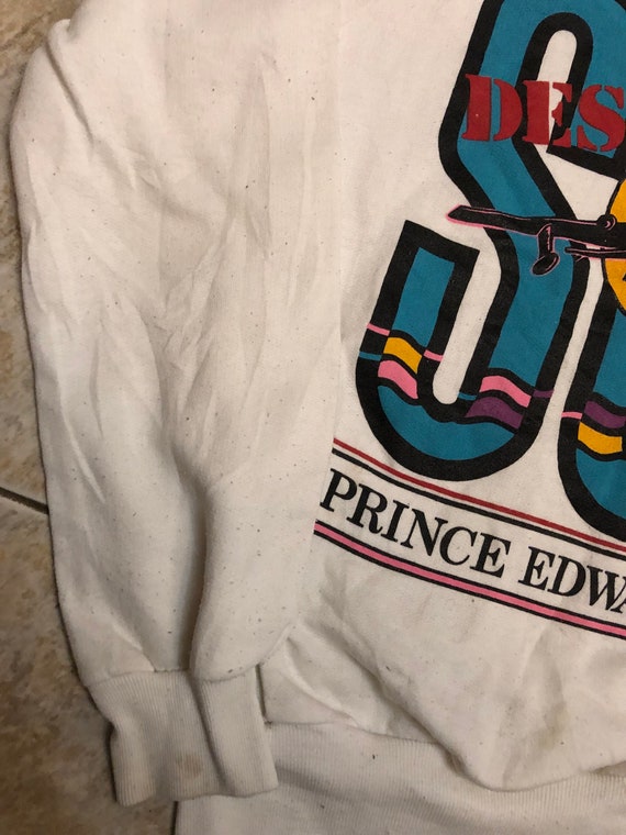 Vintage Prince Edward Island Sweatshirt size medi… - image 3