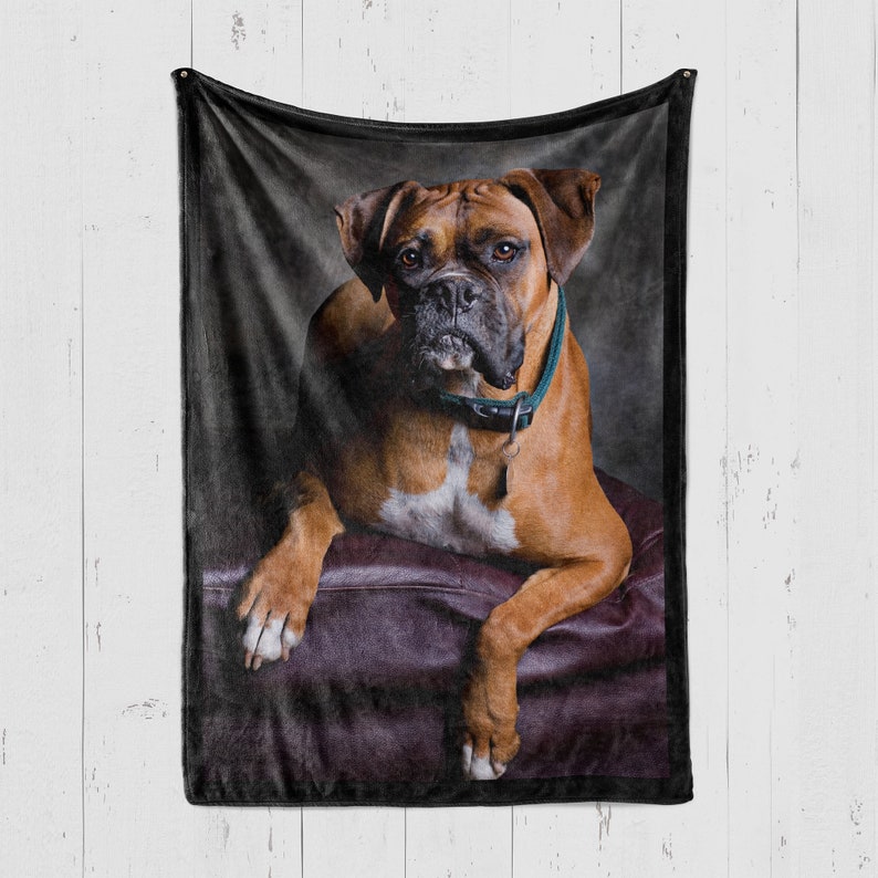 Boxer blanket gift featuring one Boxer Dog. Impressive.