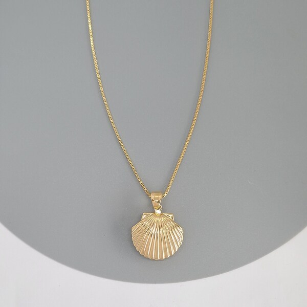 Clam Necklace - Etsy