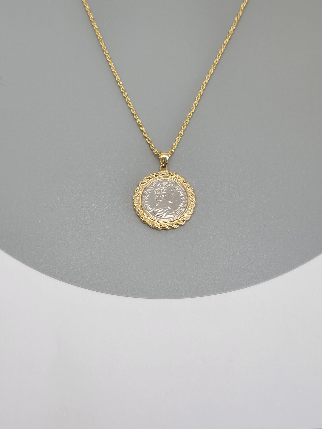 Two Tone British Coin Necklace, Rope Link Chain, 18K Gold Filled Jewelry, Round Queen Elizabeth