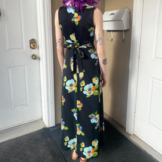 1970s Black Floral Maxi Dress - image 4