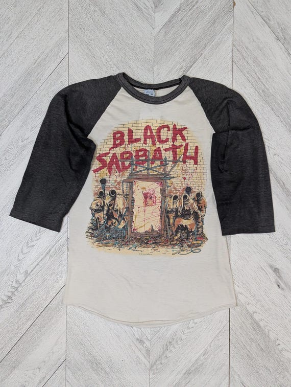 トランクショーBlack Sabbath「Mob Rules」長袖Tシャツ Vintage 1981 Black Sabbath Mob Rules Tour Baseball Tee - Size M - Etsy