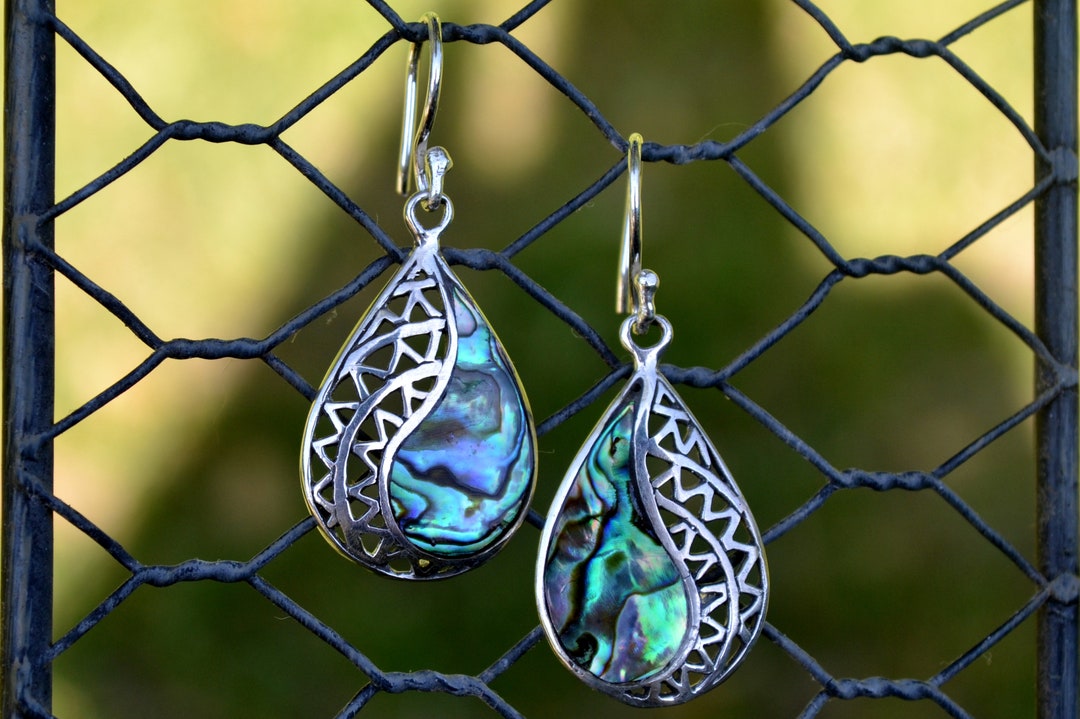 Boucles d'oreilles en forme dé larme d'ormeau - France