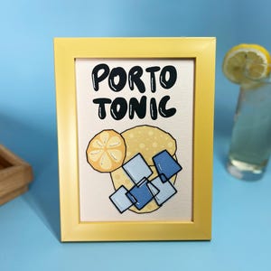 限定版ポルトトニック刺繍アートプリント | 手縫いカクテルウォールアート | バーカート装飾 | カクテル愛好家へのユニークなギフト
