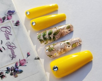 Yellow Garden | Press On Nails | Glue On Nails | Custom Nails | Flower nails | Yellow Nails | Fake Nails | Gel Nails |