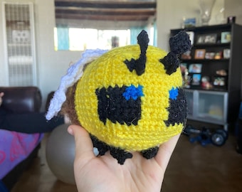 DIGITAL PATTERN Minecraft Bee Crochet Pattern PDF