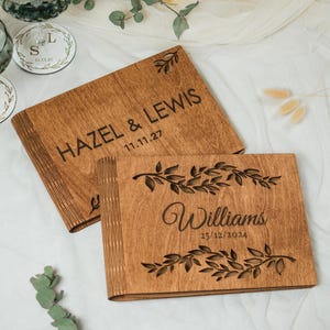 Bruiloft fotoalbum met namen, rustiek gepersonaliseerd bruiloft geheugenboek, verlovingscadeau, houten cadeau 5e verjaardag, ceremonie gastenboek