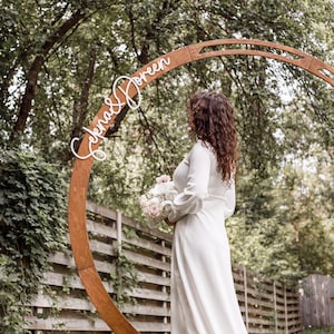 Personalisierte Kreis Bogen Hochzeitszeremonie, Holz Laube für Dekoration, Land Scheune Hochzeitsdekoration, geometrische Bögen für rustikale Hochzeit