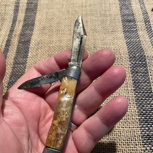Vintage Pocket Knife, 2 blade pocket knife, Mother of Pearl Handle.