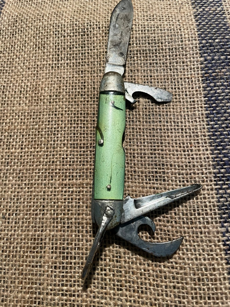 Vintage Official Girl Scout Pocket Knife. 1962 Girl Scout Knife