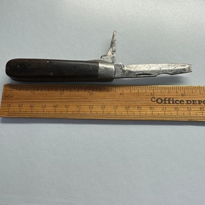 Vintage Camillus Barlow knife 1946-1956 # 38 hard to find wooden handles