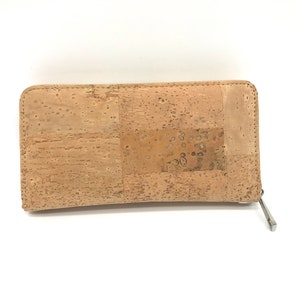 Cartera larga de corcho para mujer