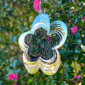 Flower Wind Spinner Metal Kinetic Hanging Sculpture for Outdoors