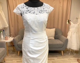 Register jurk, case jurk, getailleerd korte jurk met kant top, trouwjurk ivoor