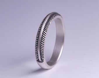 Feather Ring / DR-82
