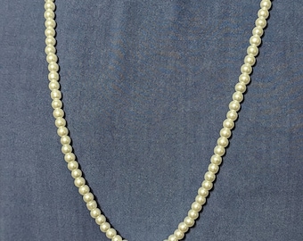 Princess Cruises OCEAN Medallion Holder Necklace - Imitation Pearl