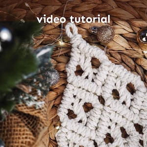 Macrame pattern for a Christmas tree, macrame PDF tutorial Xmas tree, macrame tree tutorial video