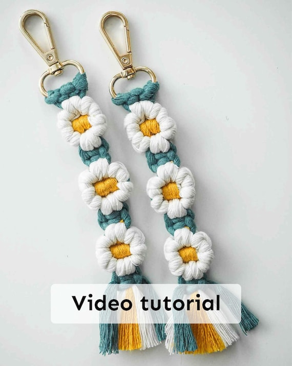 Macrame Daisy Keychain Pattern, PDF Text & Video Tutorial - Etsy