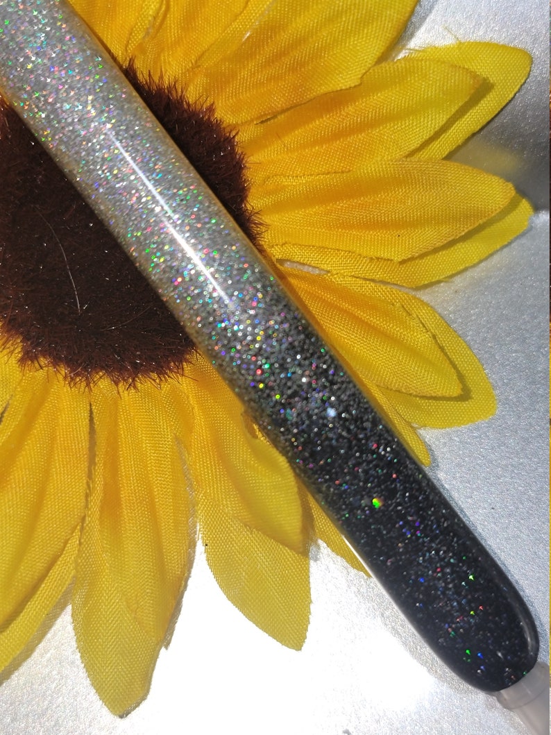 Ombre Diamond Painting Penthis Design Can Be Done on Pick Me up Pen, Ink Pen, Coverminder or