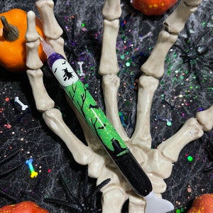 The Twisted Woods Diamond Painting Pen with glow in the dark moon!