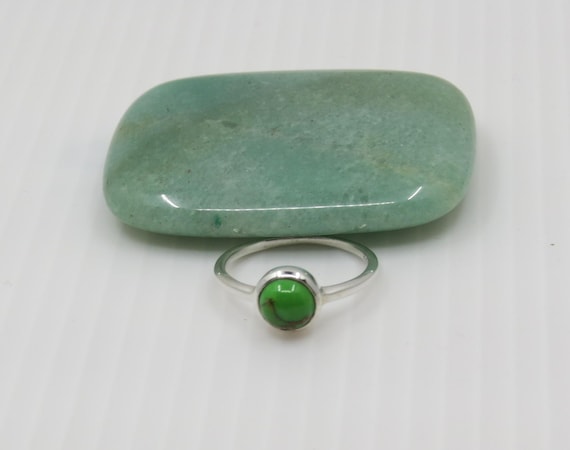 Handmade Green Mohave Sterling Silver Ring, 6mm Gemstone