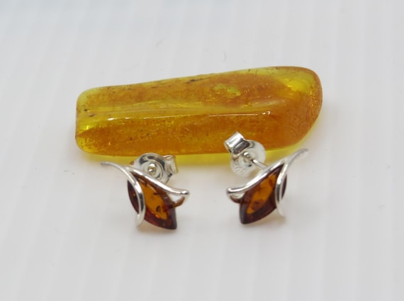 Handmade Baltic Amber Studs, Sterling Silver (7x5mm Gemstones)
