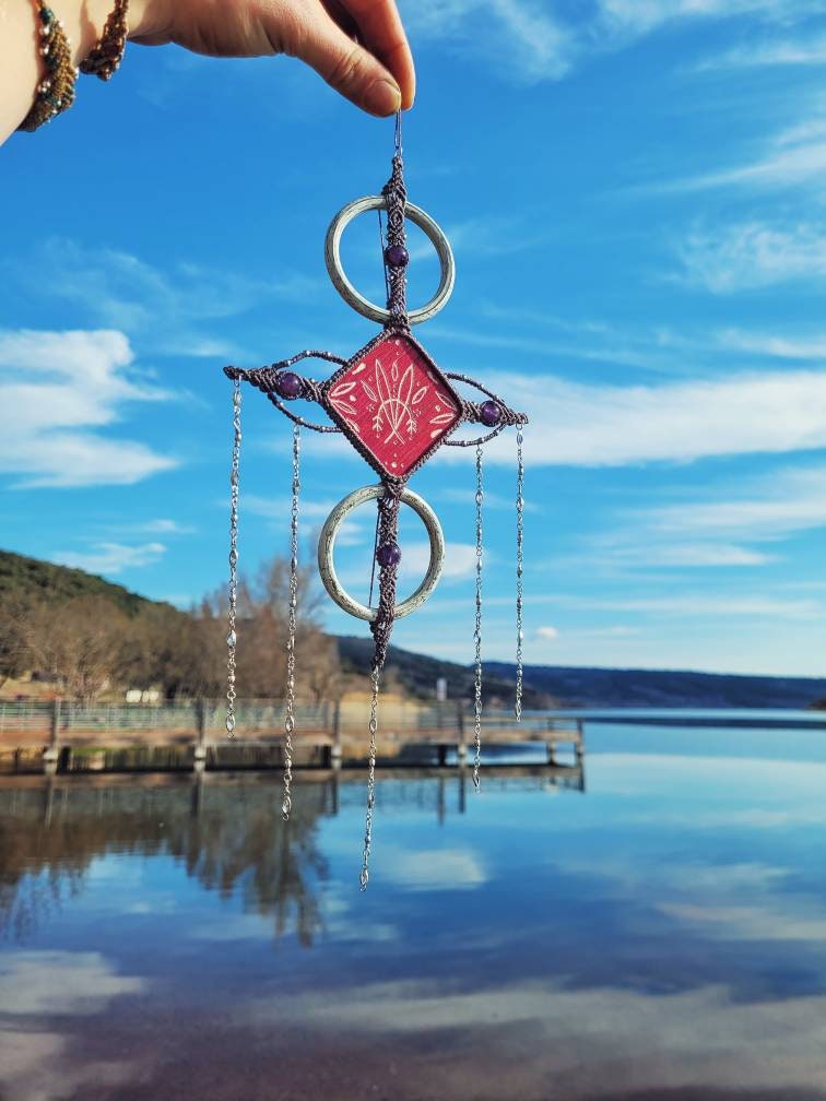 Décoration à Suspendre Formé Autour de L'amulette Représentant Le Lapin