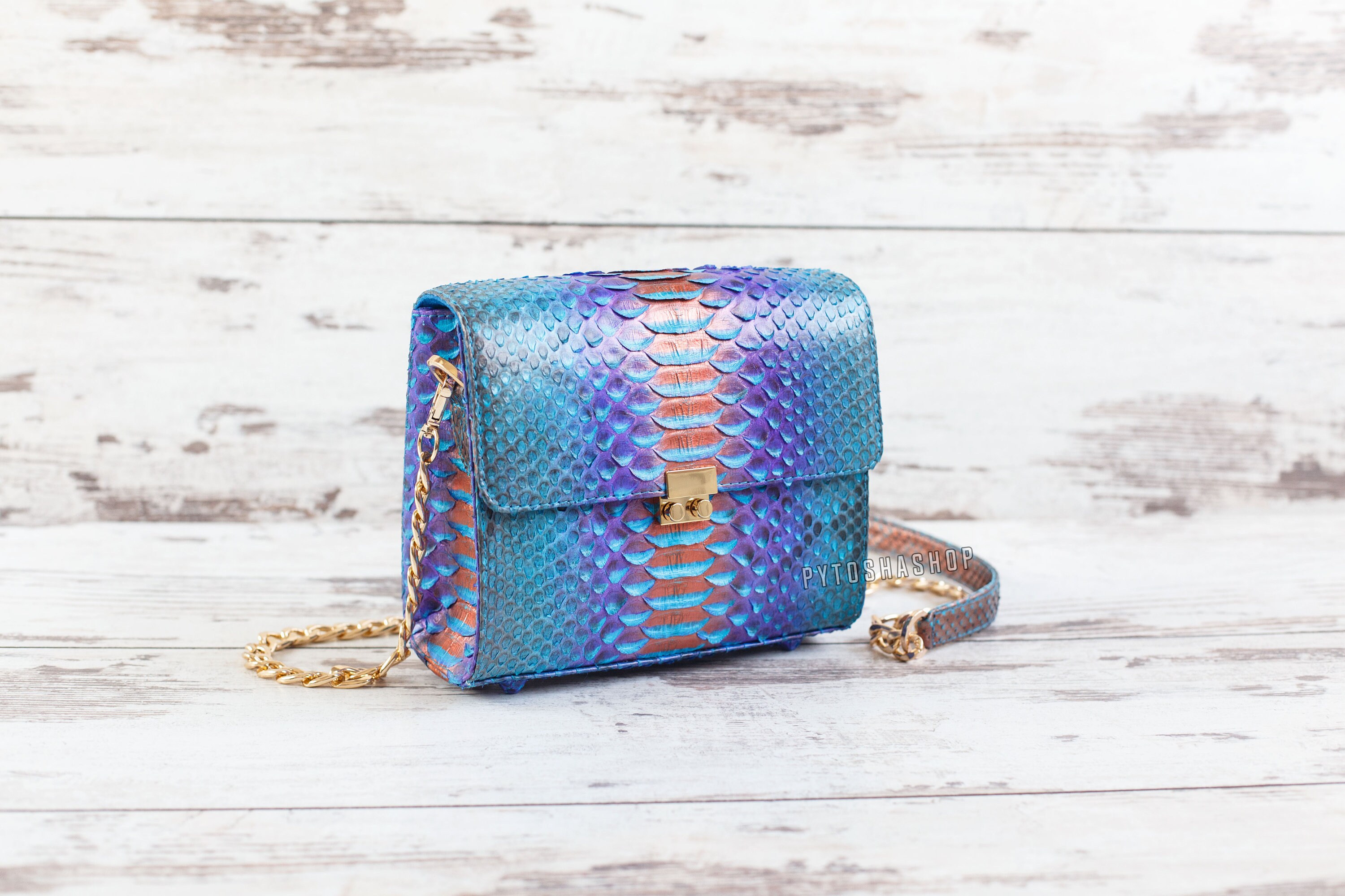 Luxury Purse Rental Toronto Blue