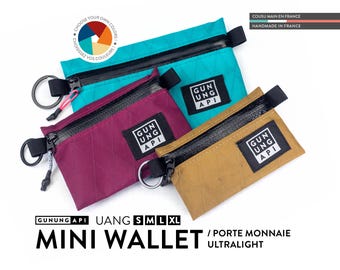 Cartera/llaves UANG ultraligeras y minimalistas.