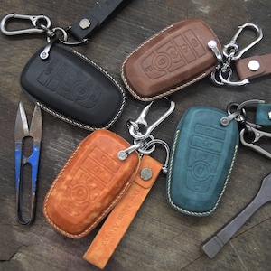 Key Fob Cover 5 Buttons for Explorer, Expedition, BRONC0, Edge, Escape, 150 RRaptor 350 450 550 250, Fusion, Mustangs