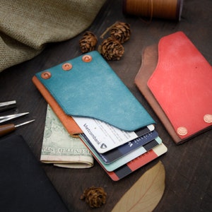 Billetera minimalista de cuero con colores combinados personalizados, personalización gratuita, el color primario es el lado derecho (exterior), el color secundario es el interior