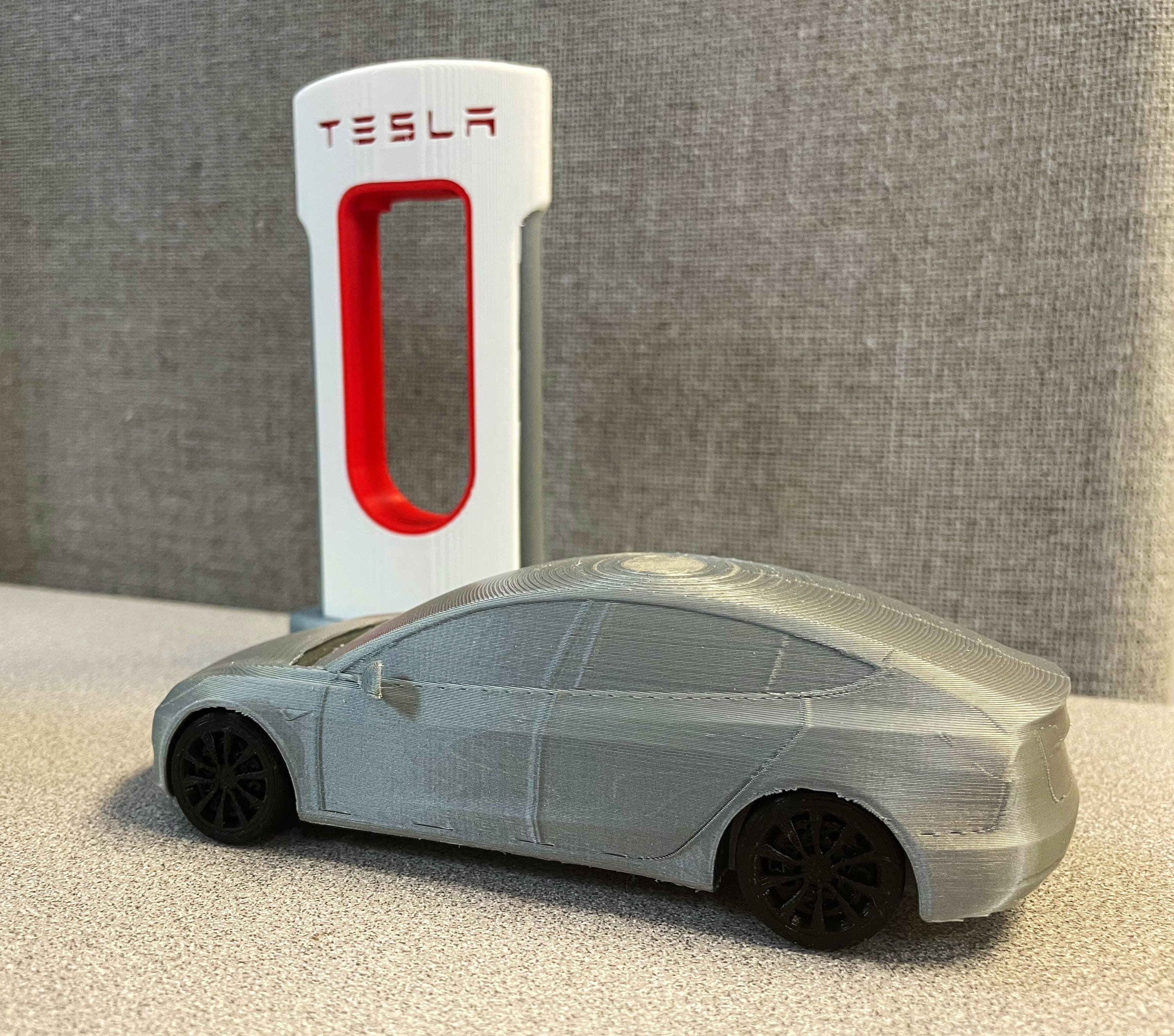 Tesla Model 3 modèle imprimé en 3D personnalisé Jouet pour enfants garçon /  fille Cadeau pour papa -  France