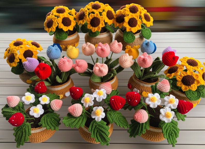 Peut inclure: Une collection d'arrangements floraux en crochet dans des pots. Les arrangements pr&eacute;sentent des tournesols, des tulipes et des marguerites dans diff&eacute;rentes couleurs, notamment le jaune, le rouge, le rose, le bleu et le blanc.