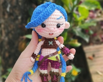 Poupée en peluche Arcane Jinx au crochet - personnage criminel LOL peluche - peluche personnage du jeu - faites de n'importe quel champion en poupée