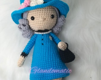 Crochet Elizabeth II Queen Plush - Your Majesty Queen Doll - In My Memory Amigurumi