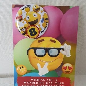 Jeu de cartes et badges Emoji, cartes Camieroseuk A5, boutons 75 mm