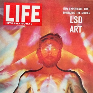 Vintage rare Life international magazine 1966