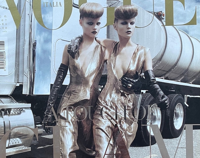 Pre-Owned Magazine Vogue Italia 2007 cover A Tough of Glam!