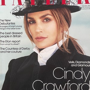 Pour les femmes qui lisent la mode - Couverture unique du magazine de mode TATLER CINDY CRAWFORD !