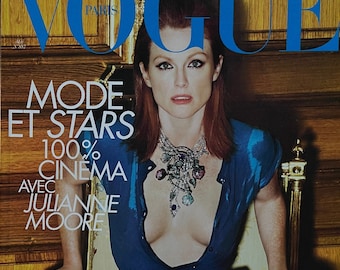 Magazine Vogue Paris cover Julian Moore