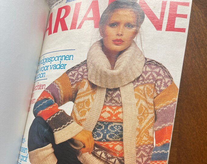 For Women who read fashion -Vintage Bundel ARIADNE THE 70S