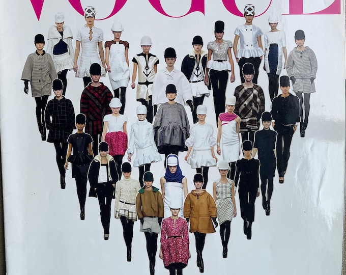 Pre-Owned magazine Vogue collections Paris supplement 2006/07 Fashion Trends Paris,Milan,London,New York!